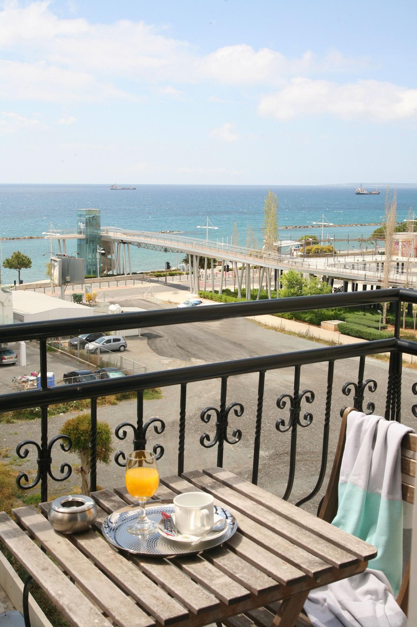 Chrielka Hotel Limassol Exterior foto